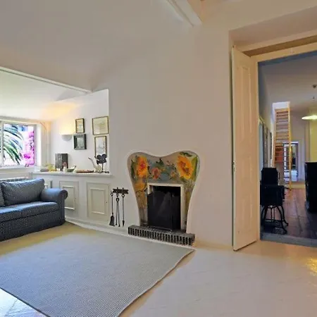 Apartment Spacious Orta Terrace Lissabon