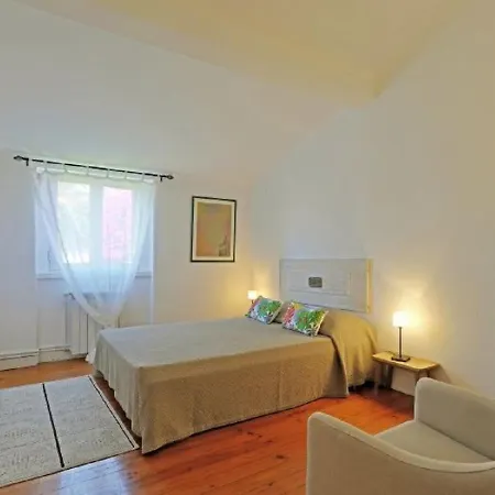 Apartment Spacious Orta Terrace