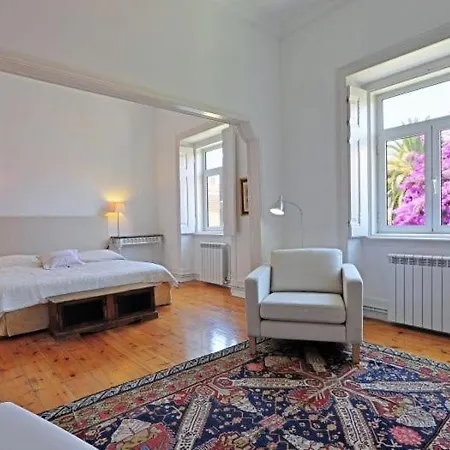 Spacious Orta Terrace Apartment Lissabon